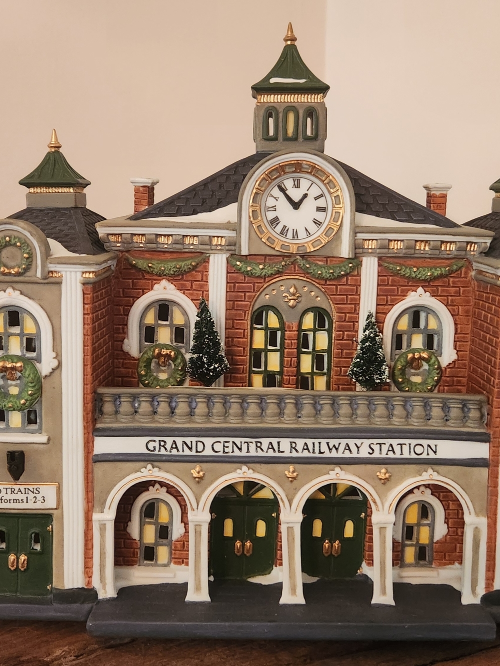 Grand Central Railway Station - Dept 56 - Christmas In The City